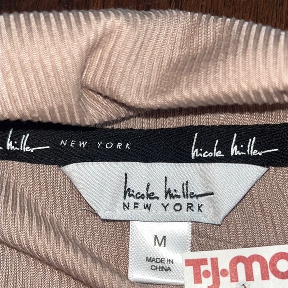 Small Bottoms, Medium Top, Light Beige Set with Black Trim - Picture 3 of 4